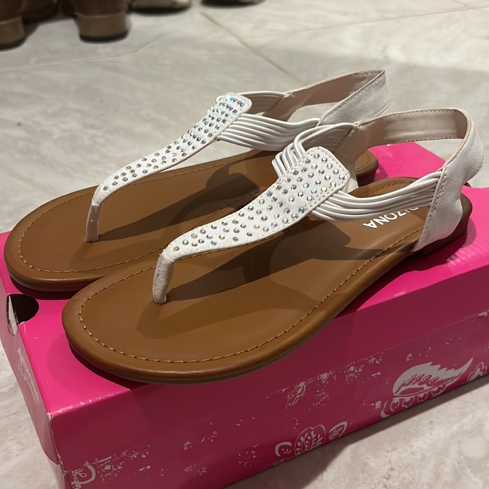 Sandals - Picture 2 of 4